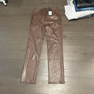 Paige Stella straight chestnut